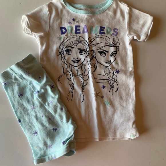 gap frozen pajamas
